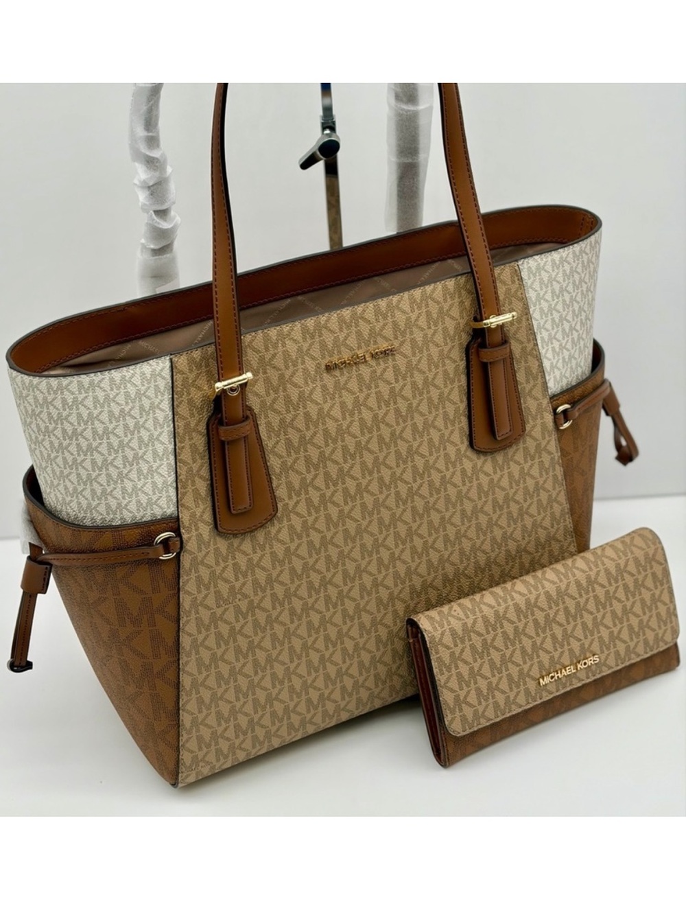 Michael Kors Voyager Color Block Tote and Wallet Set